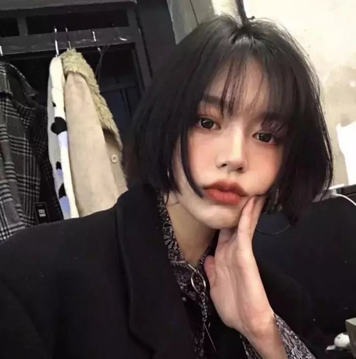 港口的日本姑娘